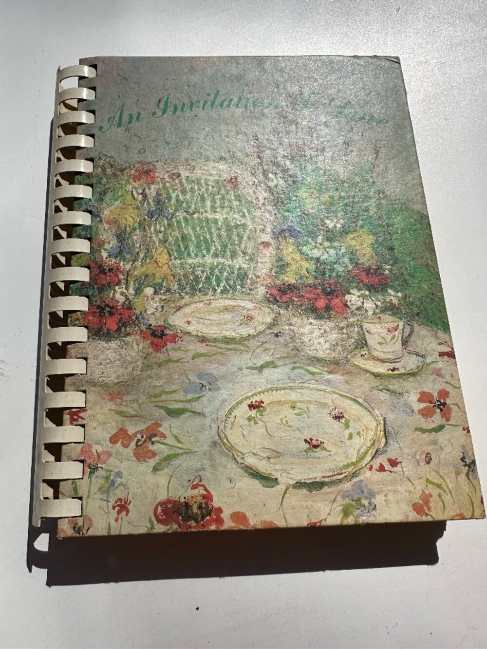 B95 AN INVITATION TO DINE VINTAGE 1981 FIFTH PRINTING